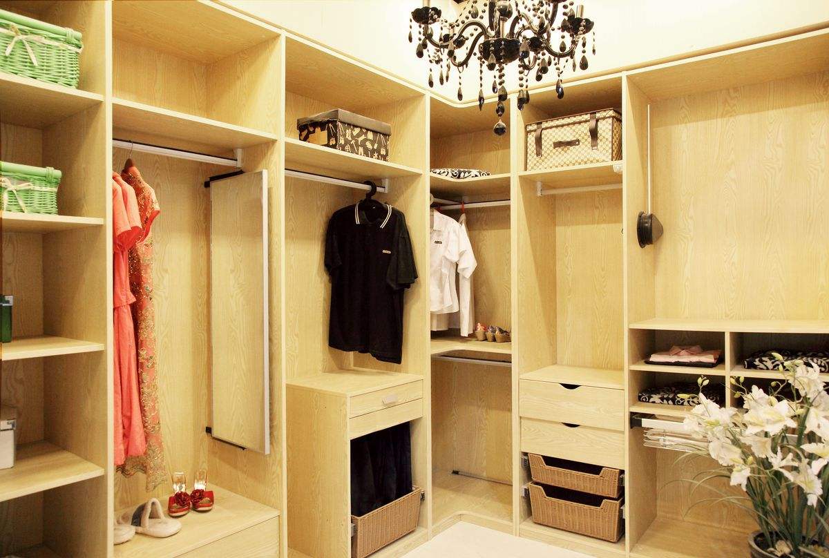 衣柜有甲醛導致衣服有甲醛?衣柜甲醛超標怎么辦 衣柜有甲醛導致衣服有甲醛?衣柜甲醛超標怎么辦