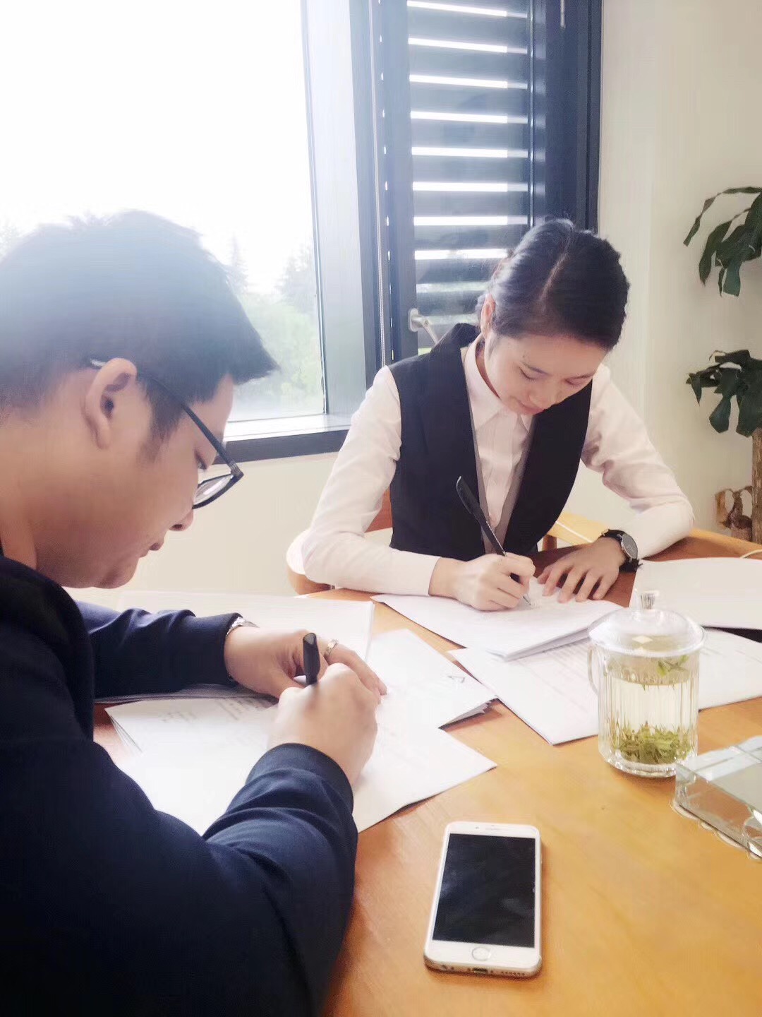 熱烈祝賀丁總簽約創綠家紹興市區級代理！