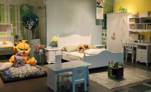 甲醛中毒事件再發，拿什么保護我們的“花朵”？