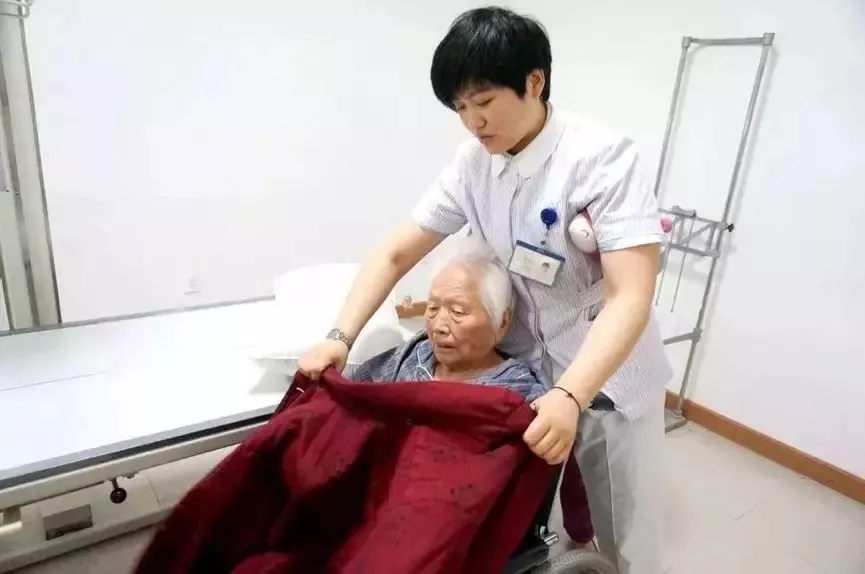 青春是用來奮斗的，除甲醛的青春最美麗！