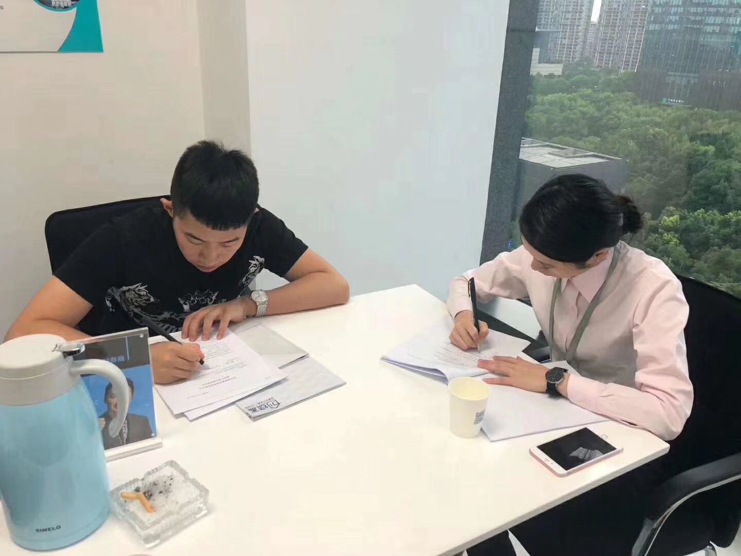 熱烈祝賀陳總簽約創綠家徐州市區級代理！