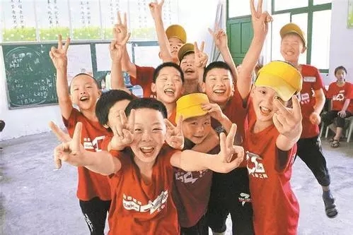 開學倒計時，學校除甲醛讓熊孩子們元氣滿滿迎接新學期！