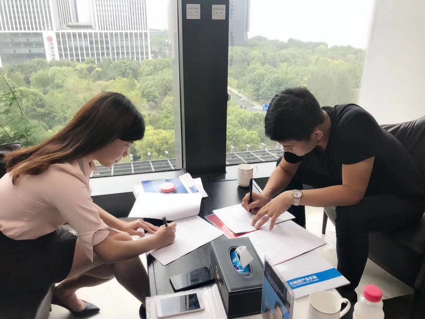 熱烈祝賀劉總簽約創綠家天津市區級代理！