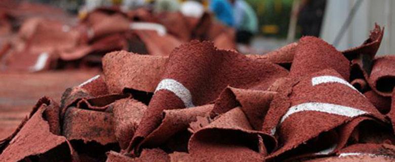 對(duì)“毒跑道”說不，中小學(xué)塑膠跑道出強(qiáng)制新國標(biāo)：甲醛不得高于0.4mg