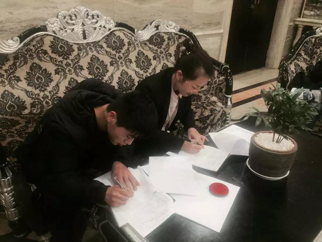 熱烈祝賀張總簽約創綠家江蘇省徐州市區級代理！