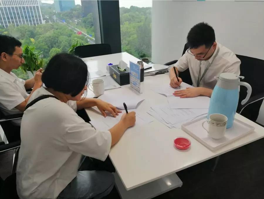 熱烈祝賀朱總、劉總簽約創綠家江蘇省蘇州市吳江區區級代理！