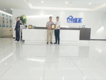 熱烈祝賀樊總簽約創綠家成都市區級代理!