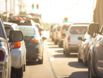 開車一族要重視車內(nèi)污染!